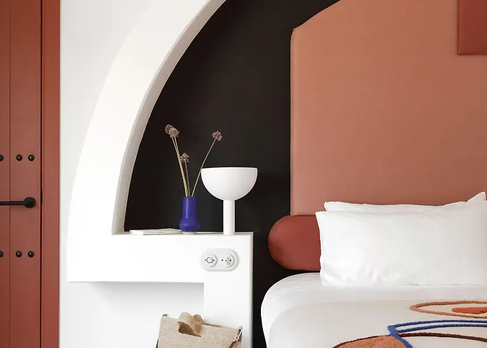 Отель Menorca Experimental 4*